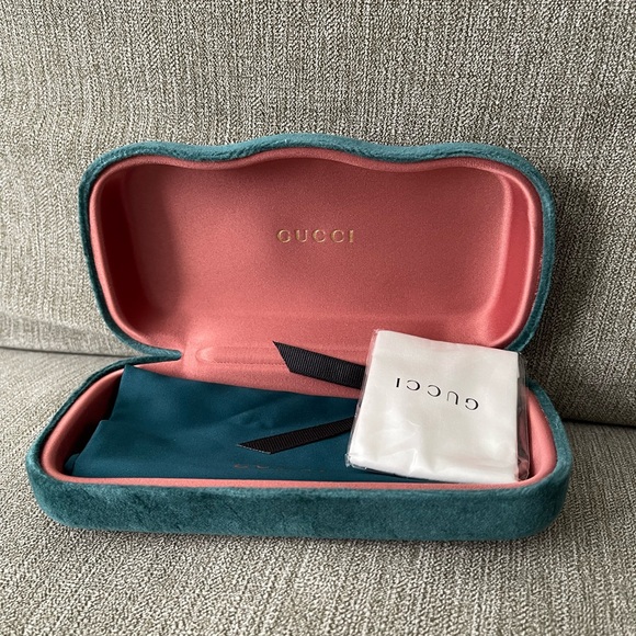 Gucci Black Lenses Grey Gradient Sunglasses - Picture 5 of 5